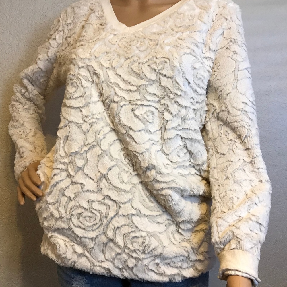 White creme exhilaration Furry long sleeve